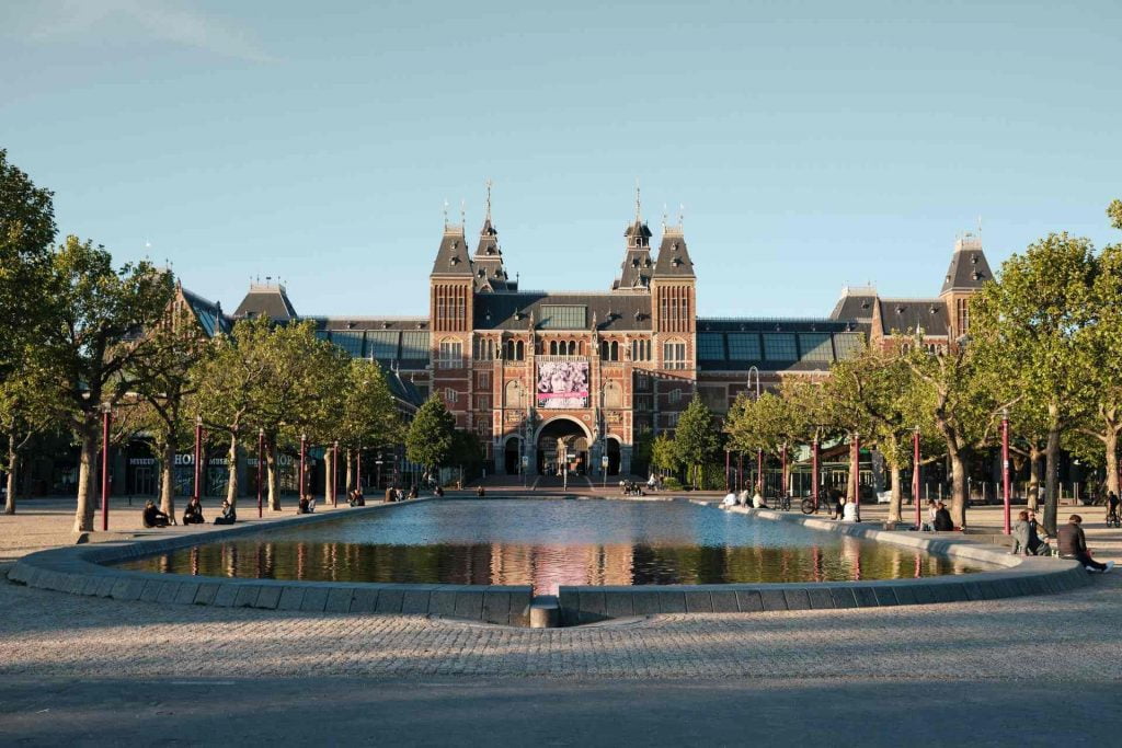 Places you should visit in Amsterdam: pied a Terre