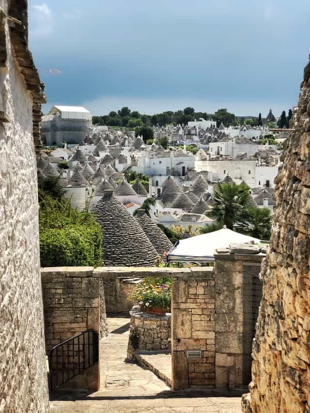 Discover Puglia: Alberobello