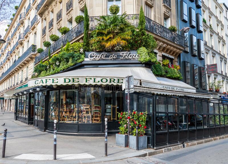 Literary spots in Paris: Cafe de Flore