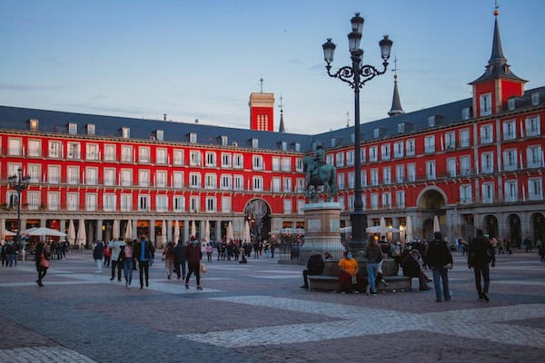 Plaza mayor - best things to do in Madrid
