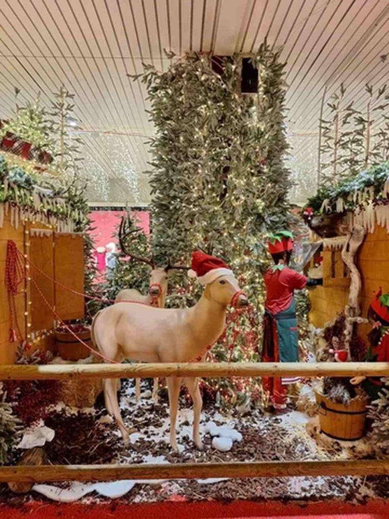 Christmas decorations at the El Corte Ingles market
