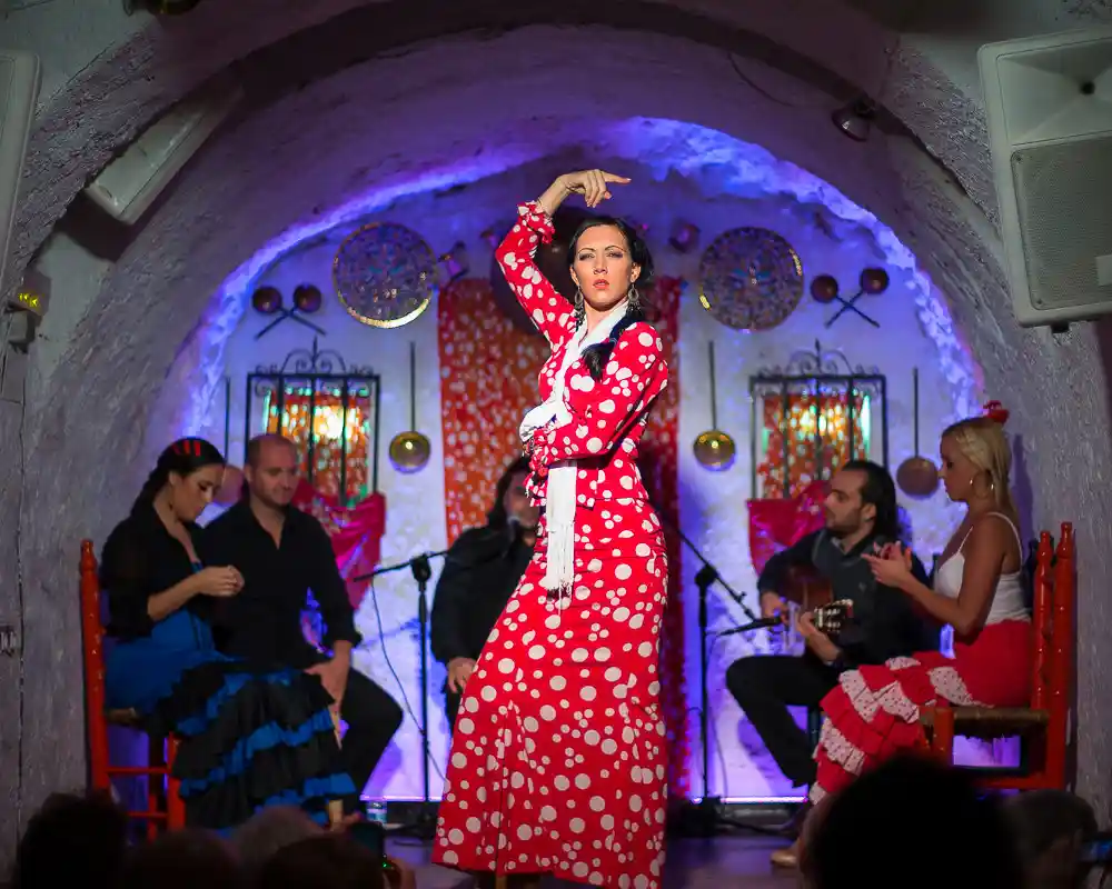 Granada Flamenco show in a cave