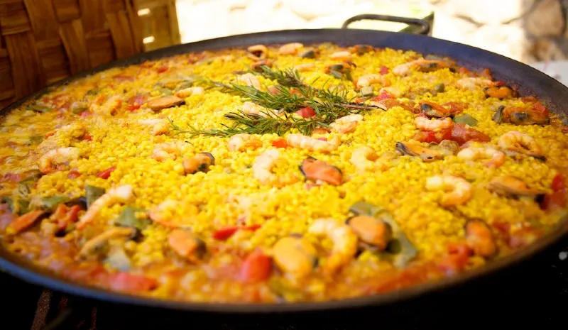 Mixed paella