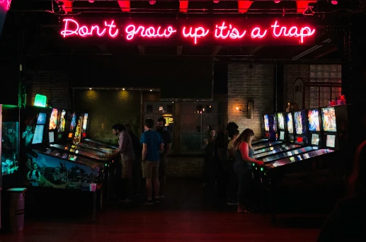 cocktail and sport bars in Granada