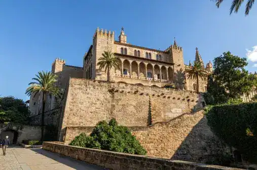 la almudaina royal palace